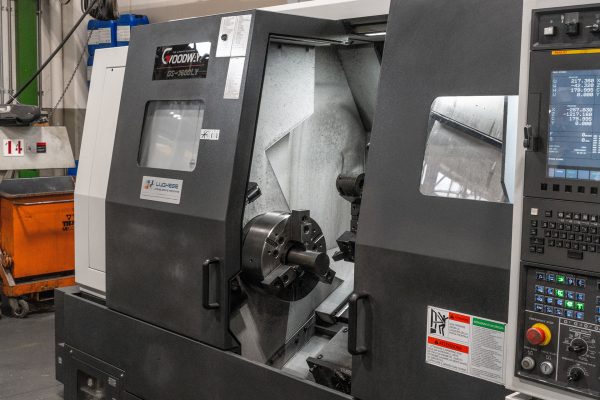 Reparto di Produzione e Macchine Utensili - TORNIO CNC2