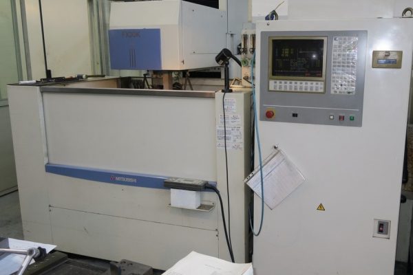 elettroerosione-a-filo-tiemme-meccanica1