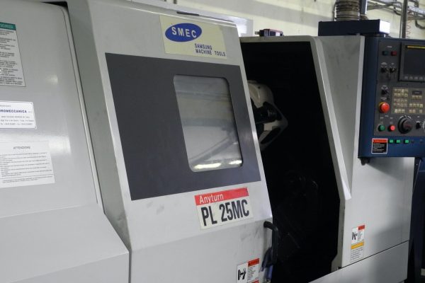 tornio-cnc-reparto-produzione-tiemme-meccanica1