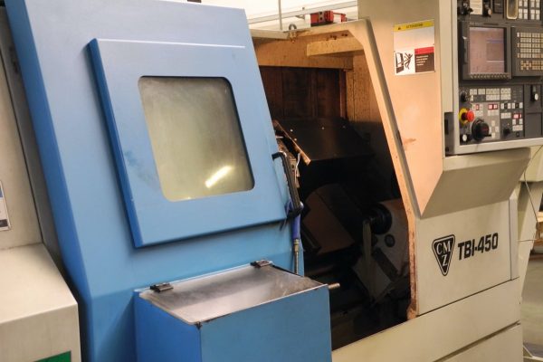 tornio-cnc-reparto-produzione-tiemme-meccanica3