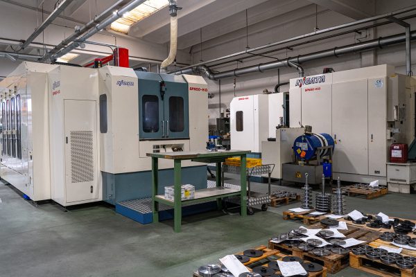 Reparto di Produzione e Macchine Utensili - Parco macchine